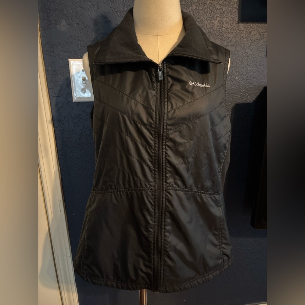 Columbia Black Lightweight Quilted Vest Women's Large Zip Up Lightweight